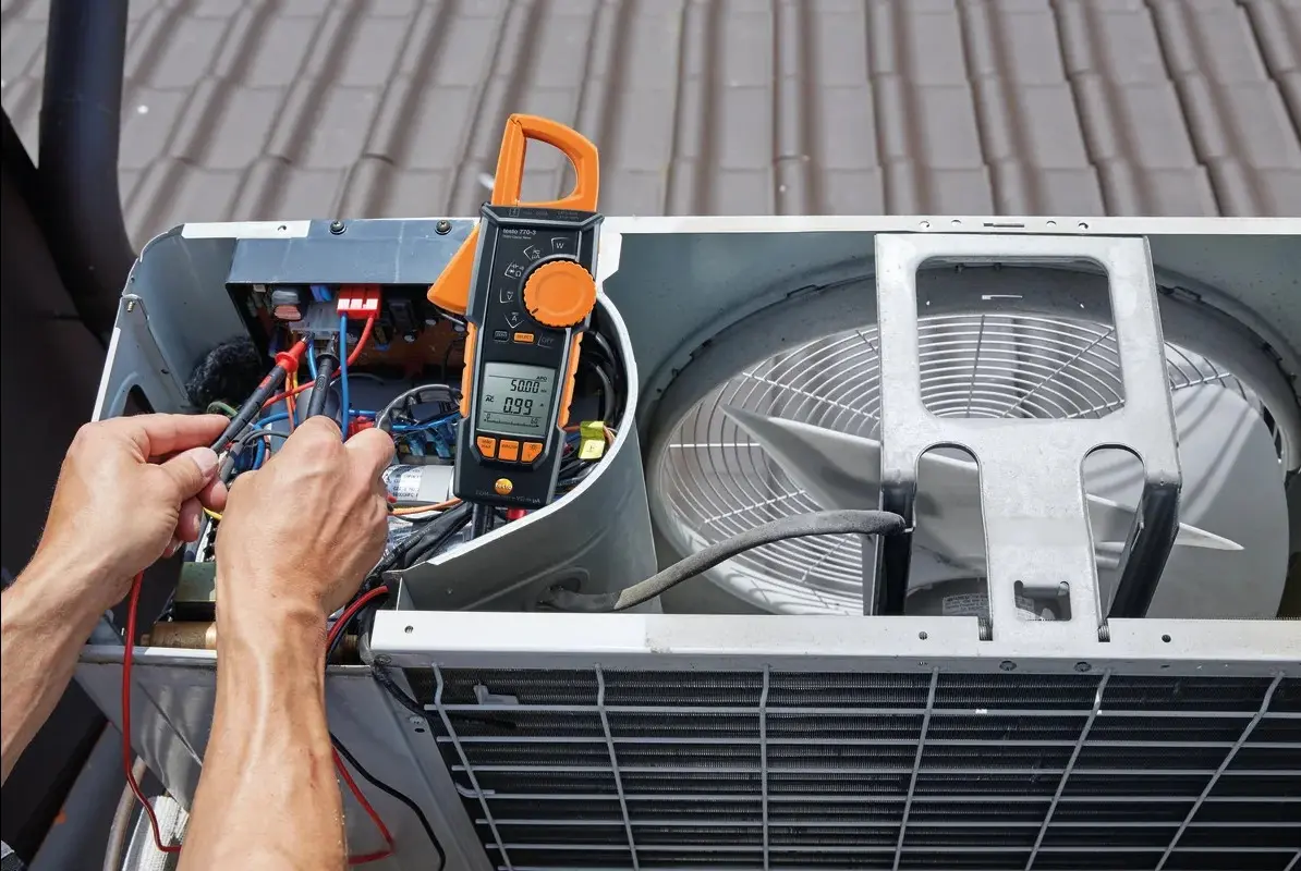 Amperomierz cęgowy z Bluetooth Testo 770-3 z dodatkowymi akcesoriami